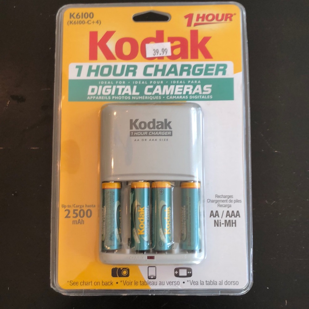 Kodak 1 hour charger, new and unopened